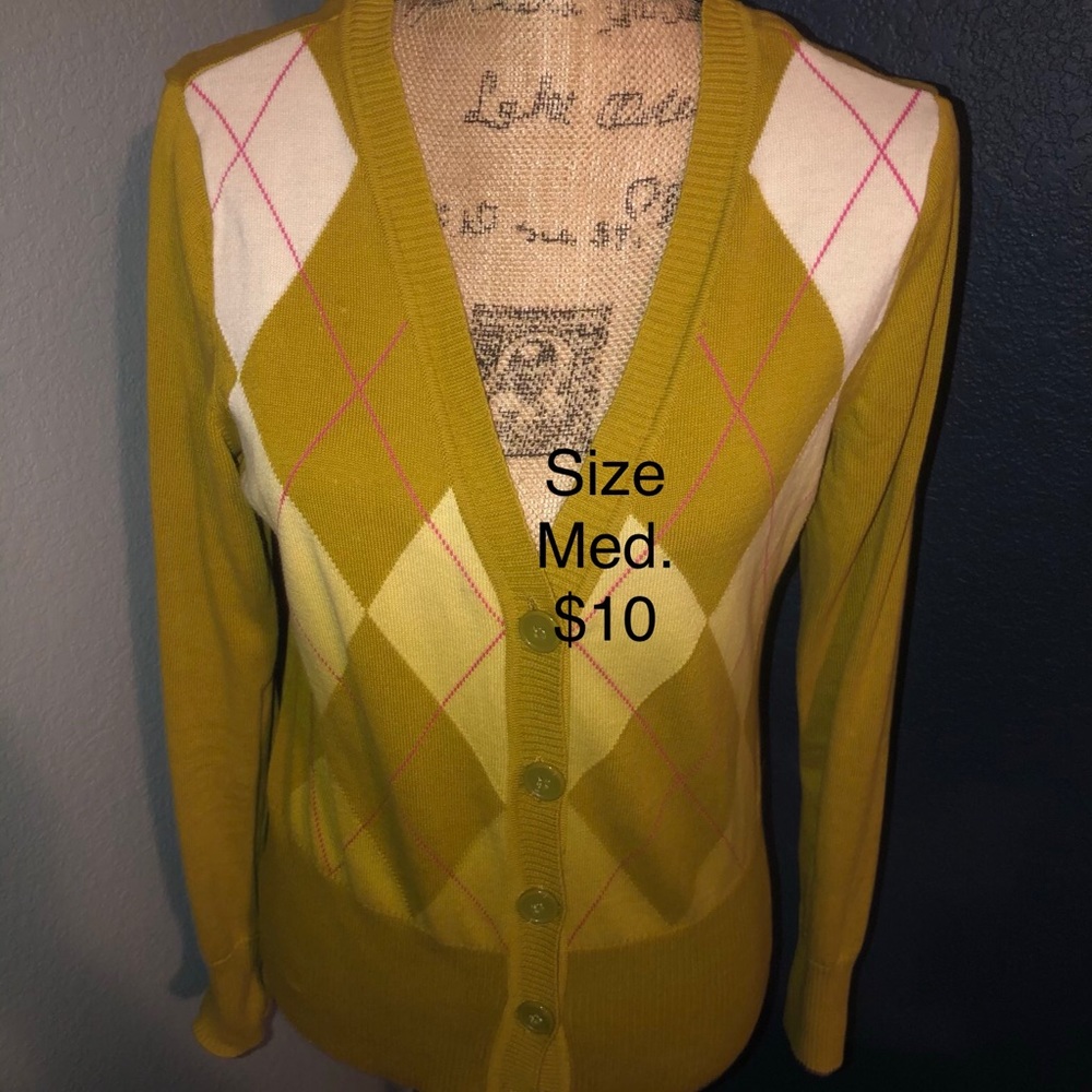 Cardigans - Picture 3 of 8